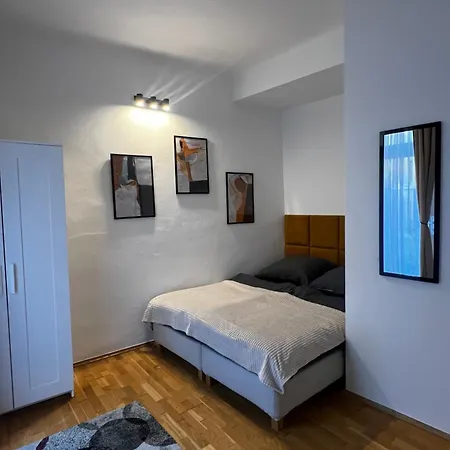 Hidden Gem In Old Town Апартаменти Грац