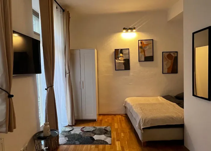 Hidden Gem In Old Town Грац